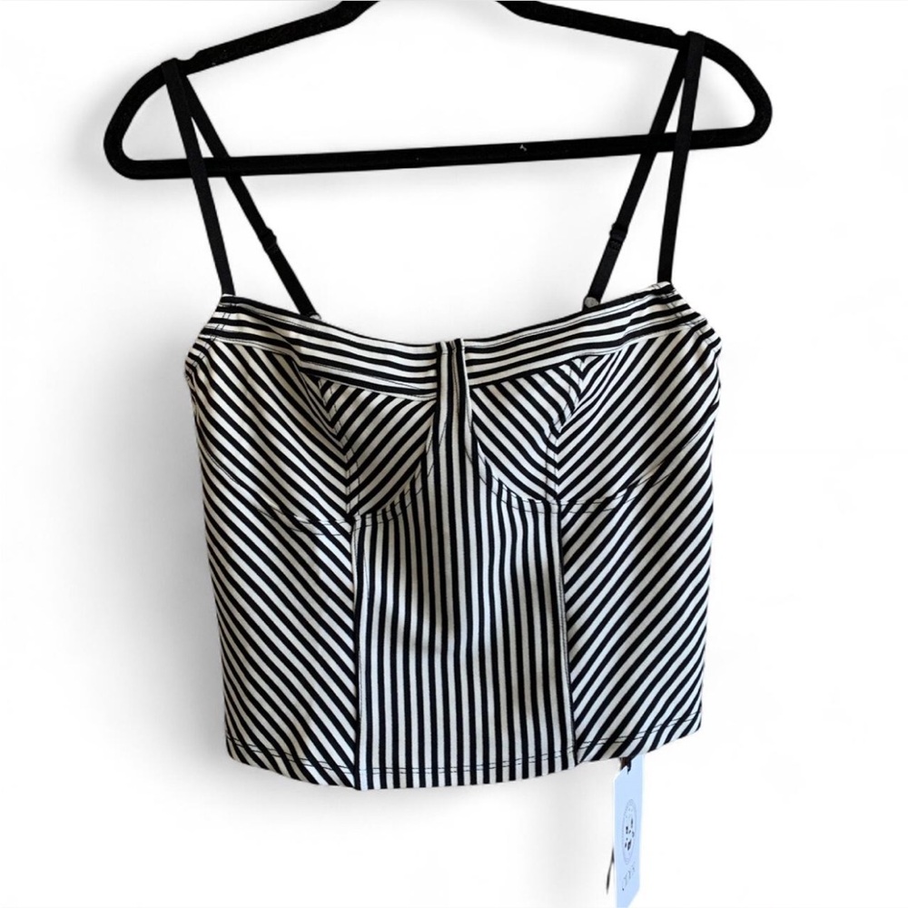 Cider Black and White Striped Cropped Tank Size Large!